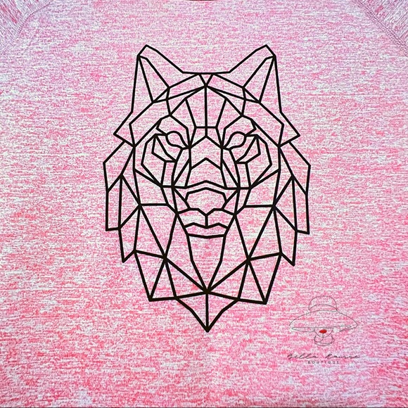 ๐3/30๐ Pink Graphic Tee - Picture 2 of 2